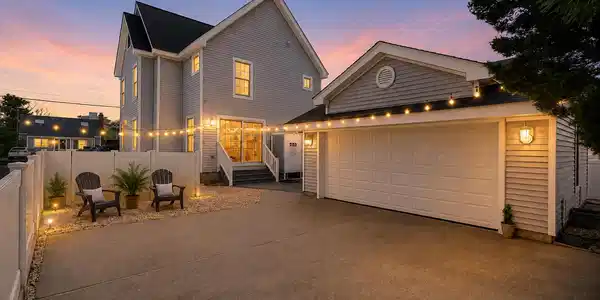 Image 2: Backyard Retreat