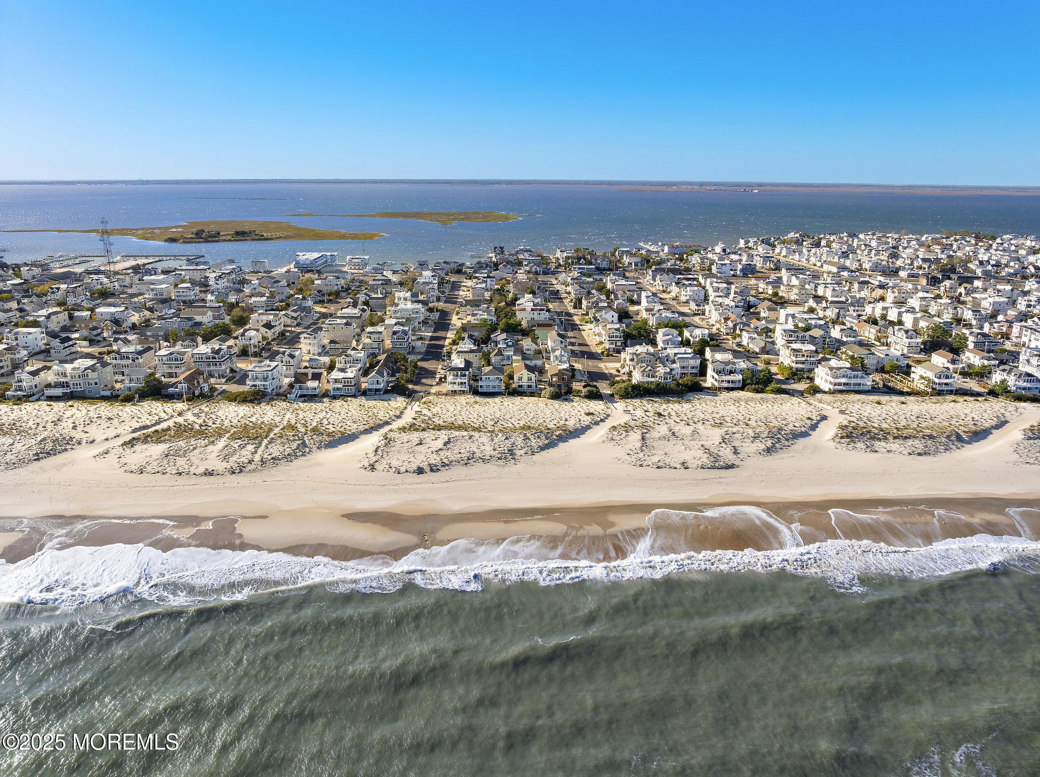 Image 4: 214 E 29th (10)