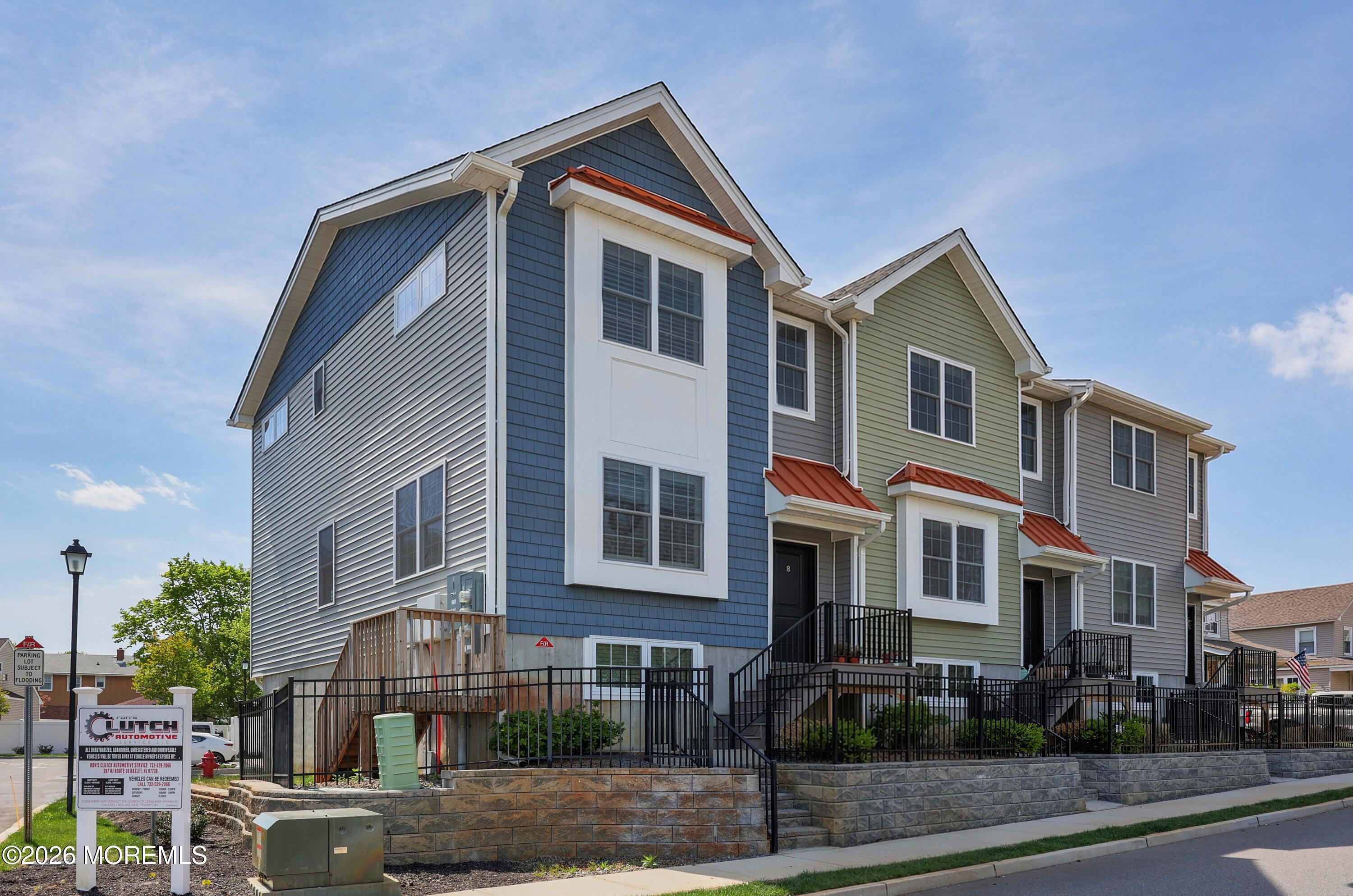 Image 3: 758A4003_4_5_6_7