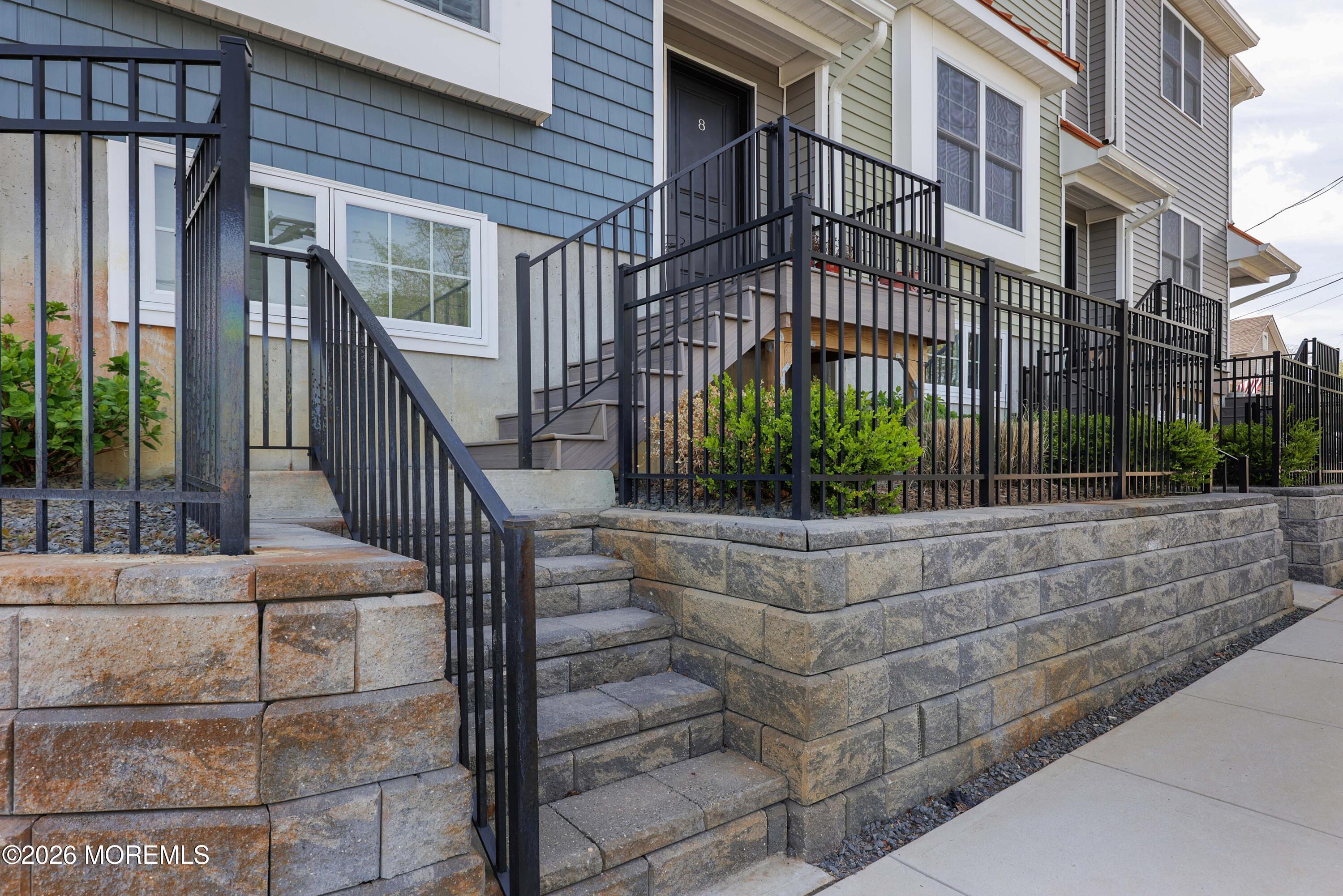 Image 4: 758A3998_3999_4000_4001_4002