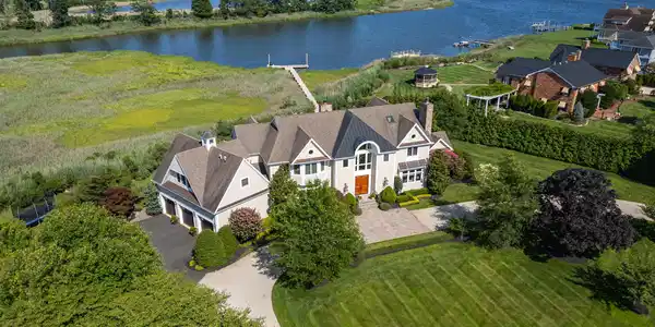 7 Harbor Drive