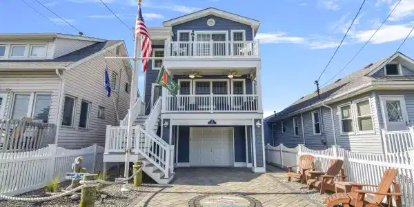 63 Farragut Avenue