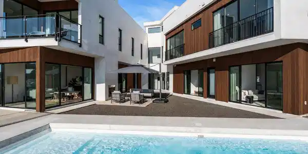 Image 2: Courtyard