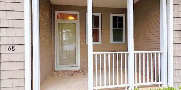 Image 3: 69 porch