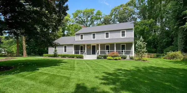 86 Knollwood Drive