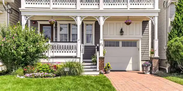 Image 3: 64-web-or-mls-DSC_8380
