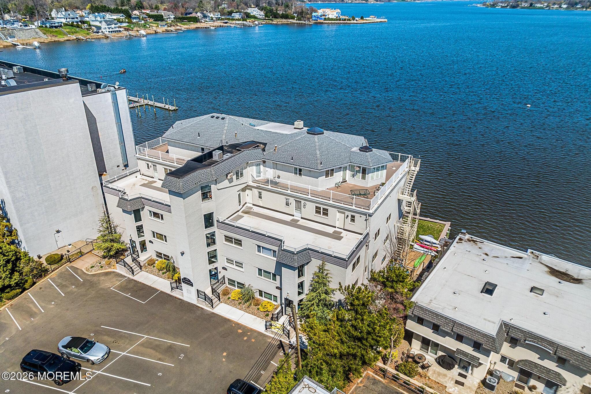 Image 3: 138 Bodman Pl #11 Red Bank, NJ-06
