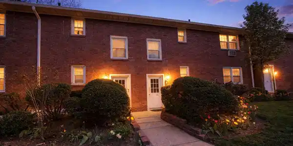 364 Westwood Avenue Unit 16