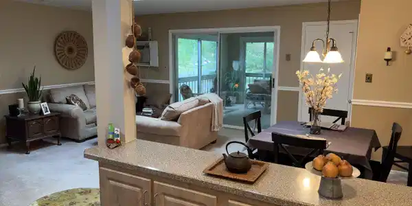 10D Lexington Court