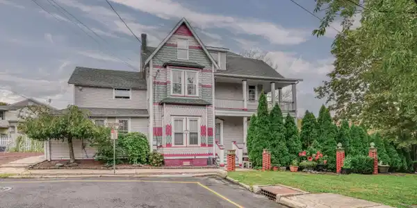 140 Lake Avenue