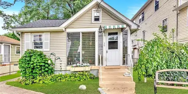 30 Shadyside Avenue