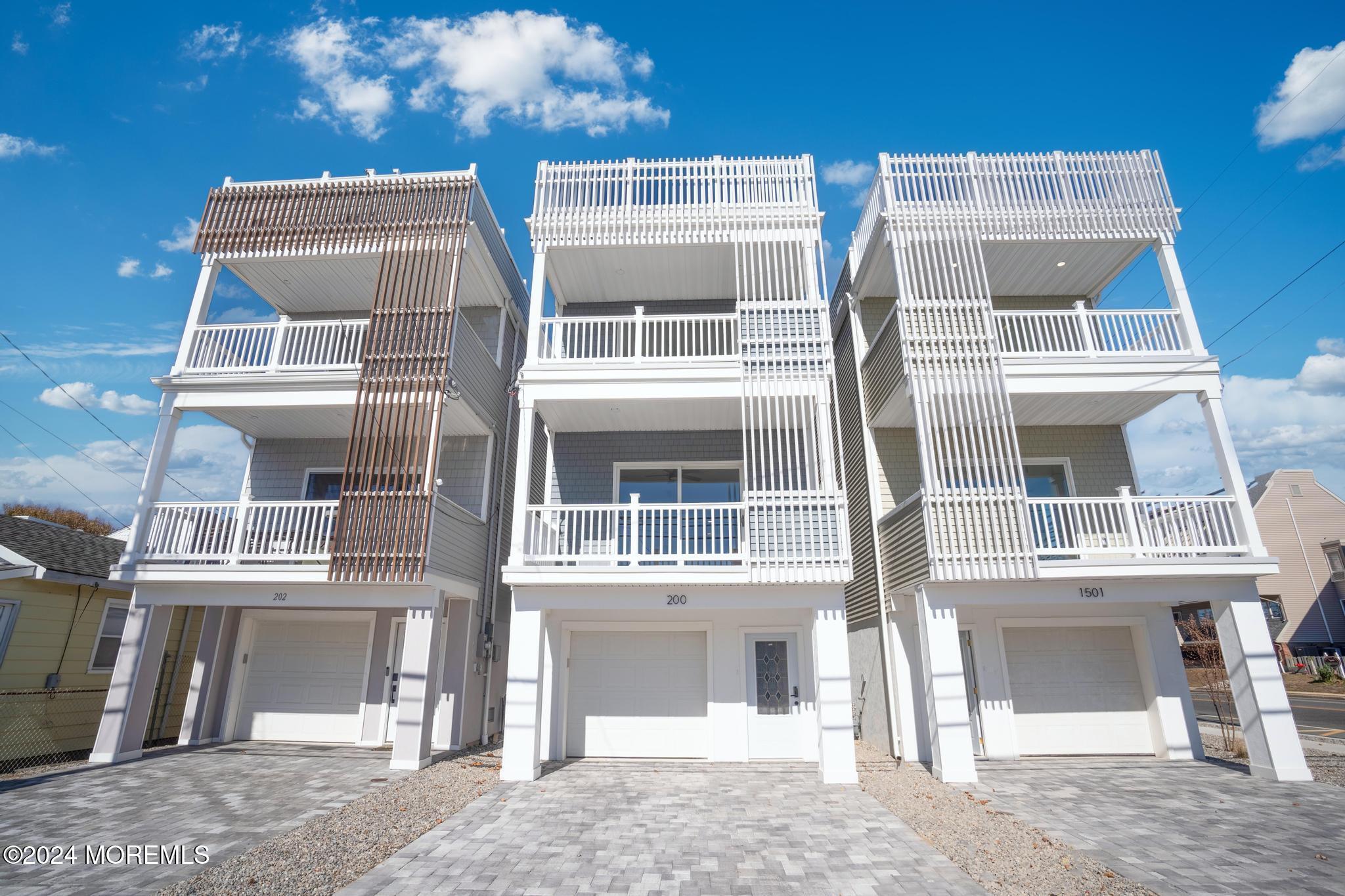 Image 4: 200 Sampson ave (3)