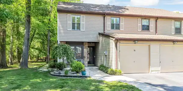 76 Horseshoe Court