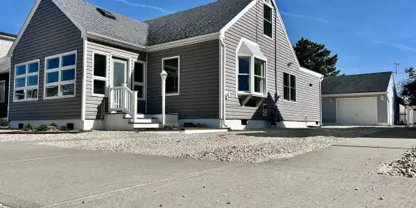127 8th Avenue