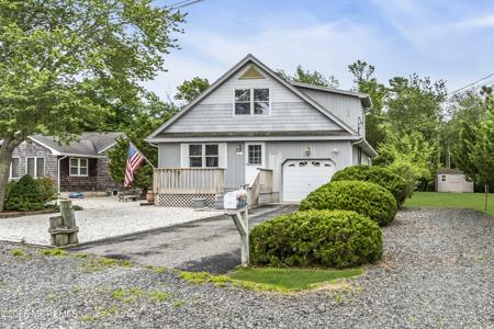 211 Meadow Boulevard