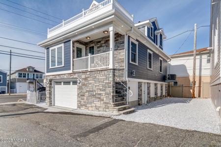 2 Beachcomber Lane