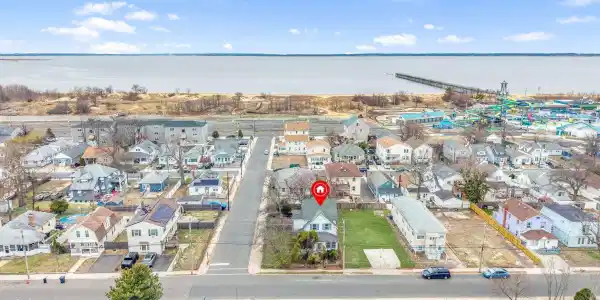59 Highland Boulevard
