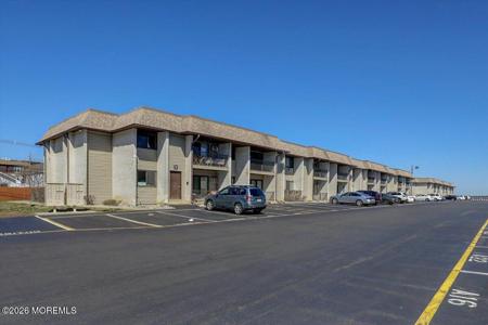 330 Shore Drive Unit E2
