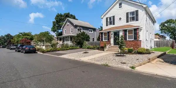 Image 2: 6-web-or-mls-DSC06389-1