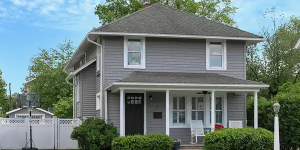 24 Forman Street