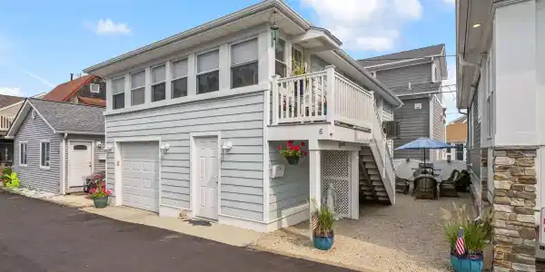 6 Beachcomber Lane