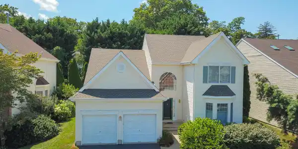 10 Windward Way