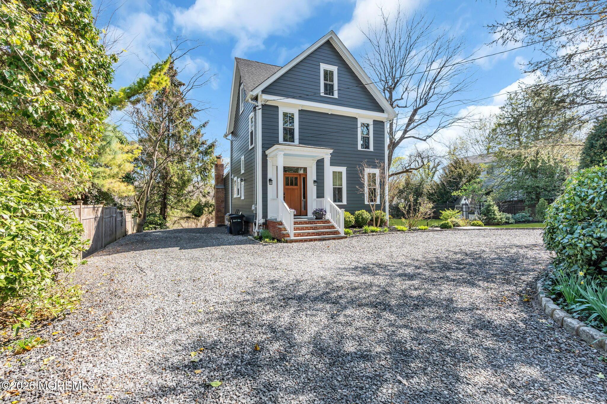 Image 4: Front of Home