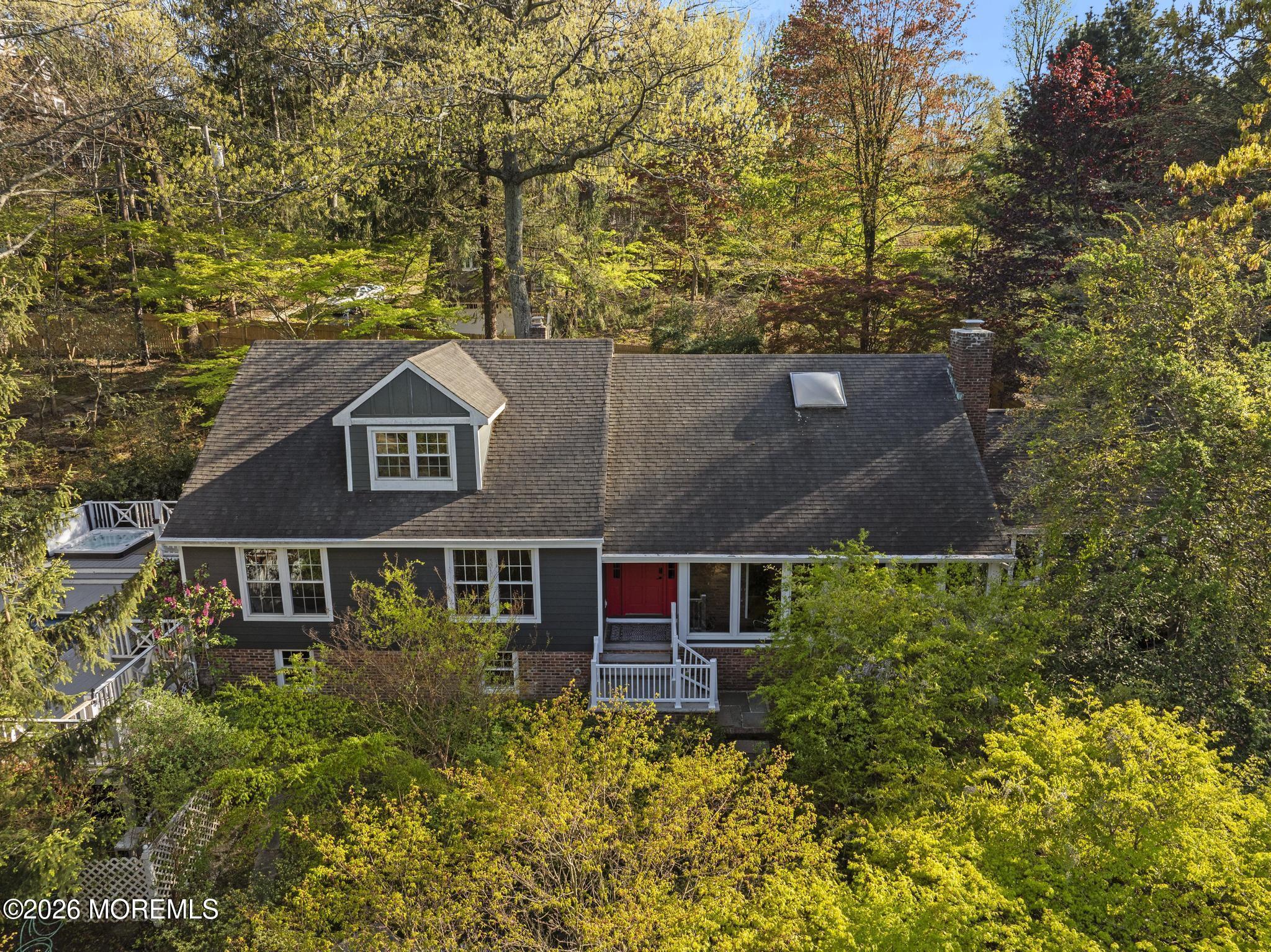 Image 1: 17 Park Way