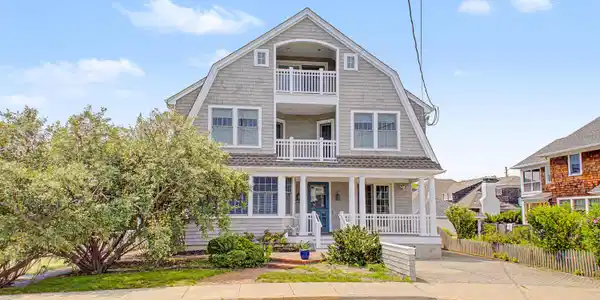 Image 2: Dutch colonial