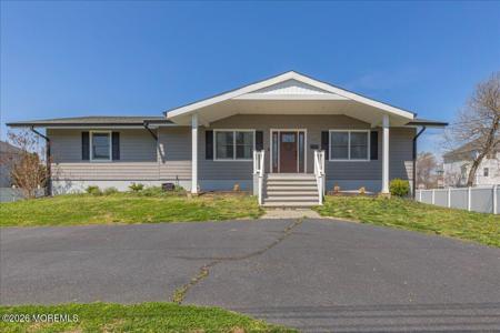 10 Illinois Avenue