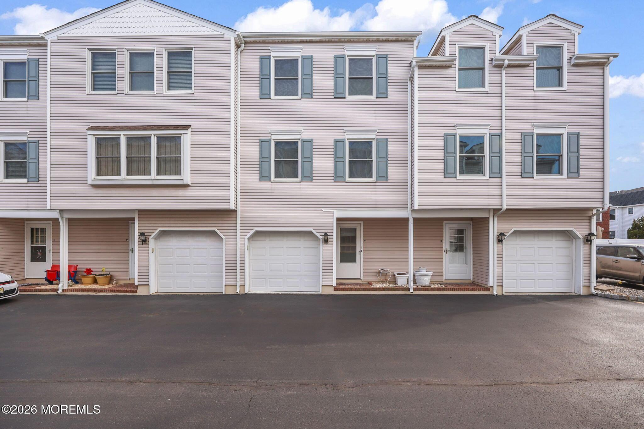 Image 3: 3-web-or-mls-LPM_4983