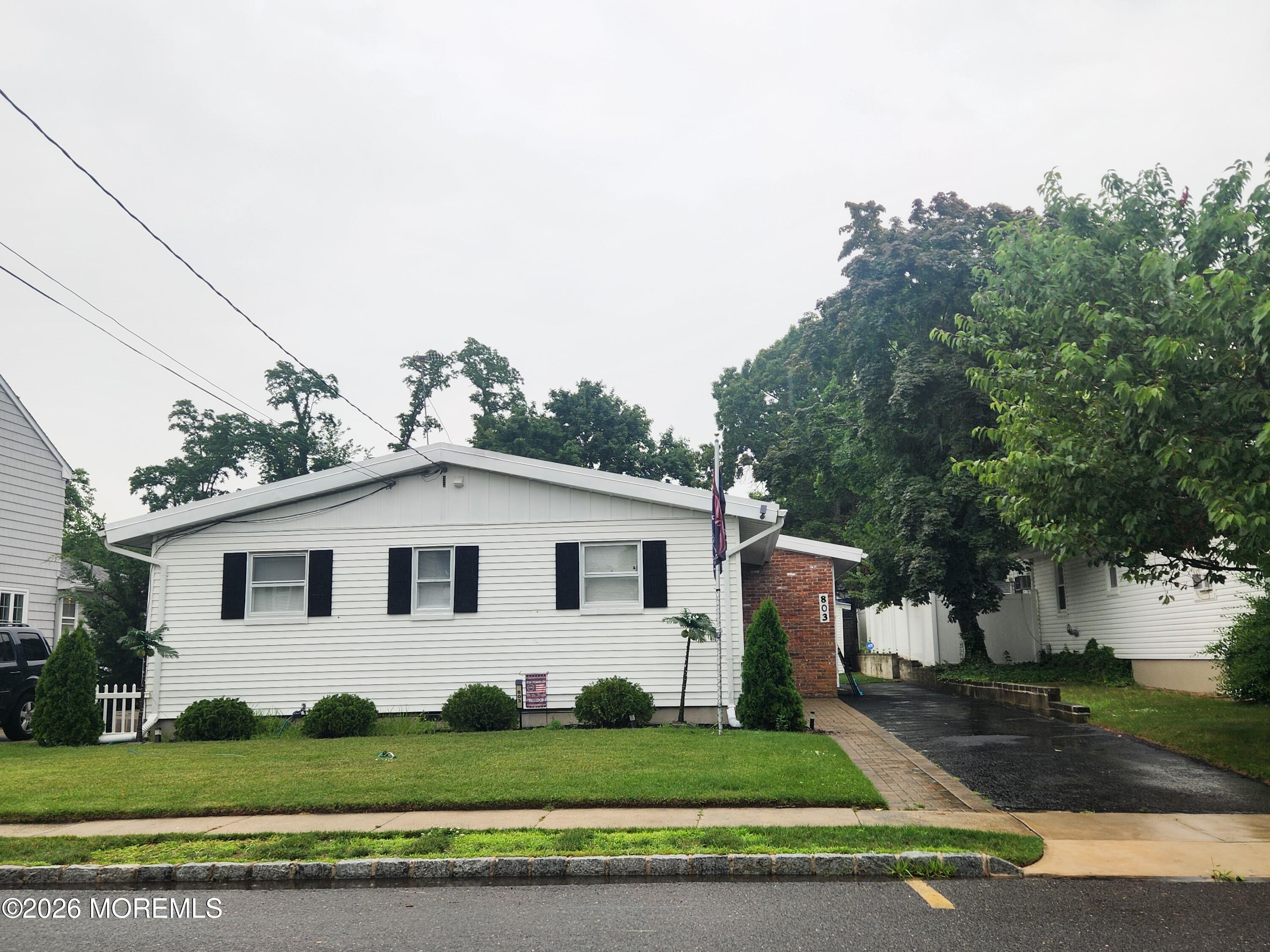 Image 1: 803 Trenton Ave
