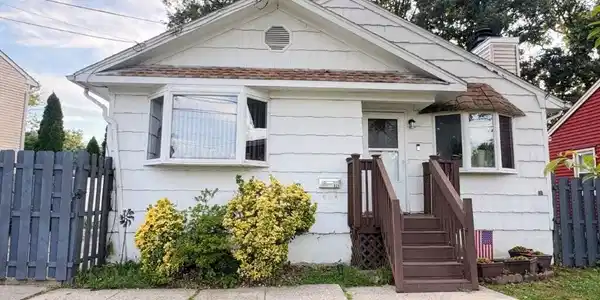 826 Arbordale Drive