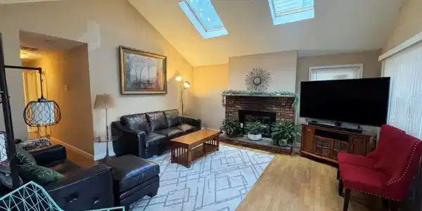 Image 4: 4 (2)