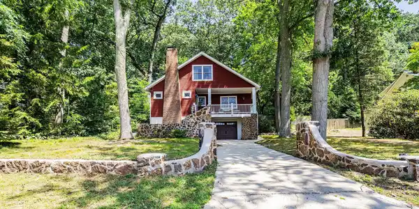 26 Mountainside Avenue