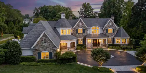 18 Bellevue Avenue