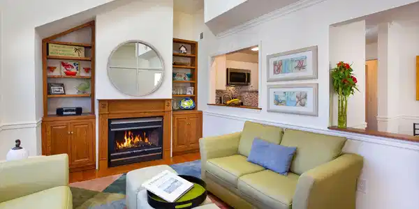 Image 2: Living Room