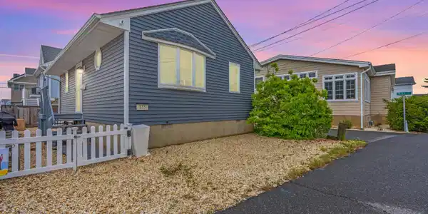 233 Harbor Drive