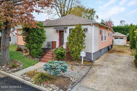 17 Meadowbrook Avenue