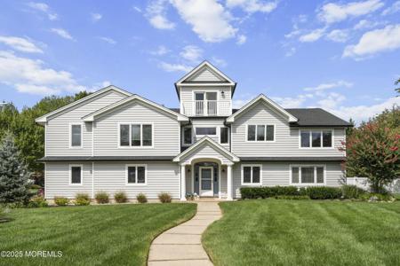 8 Mann Court