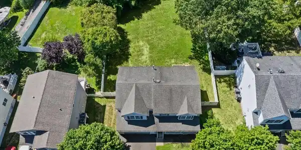 Image 4: 05-Aerial