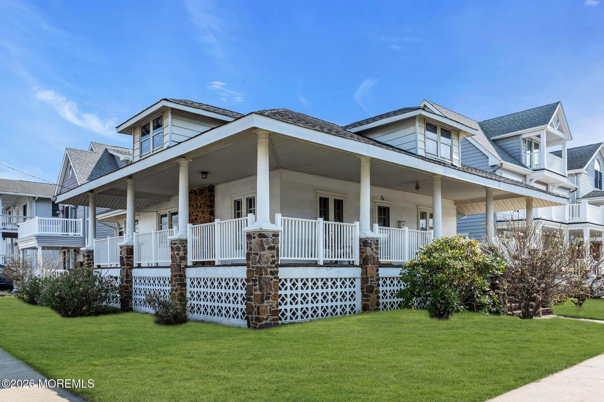 Image 2: 110 19th Avenue