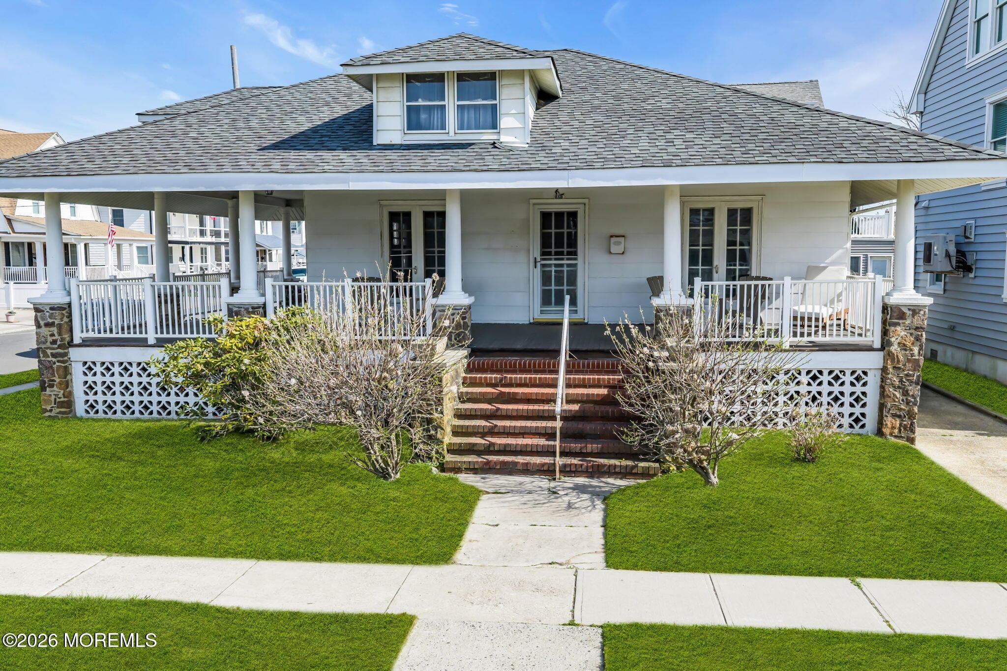 Image 4: 110 19th Avenue