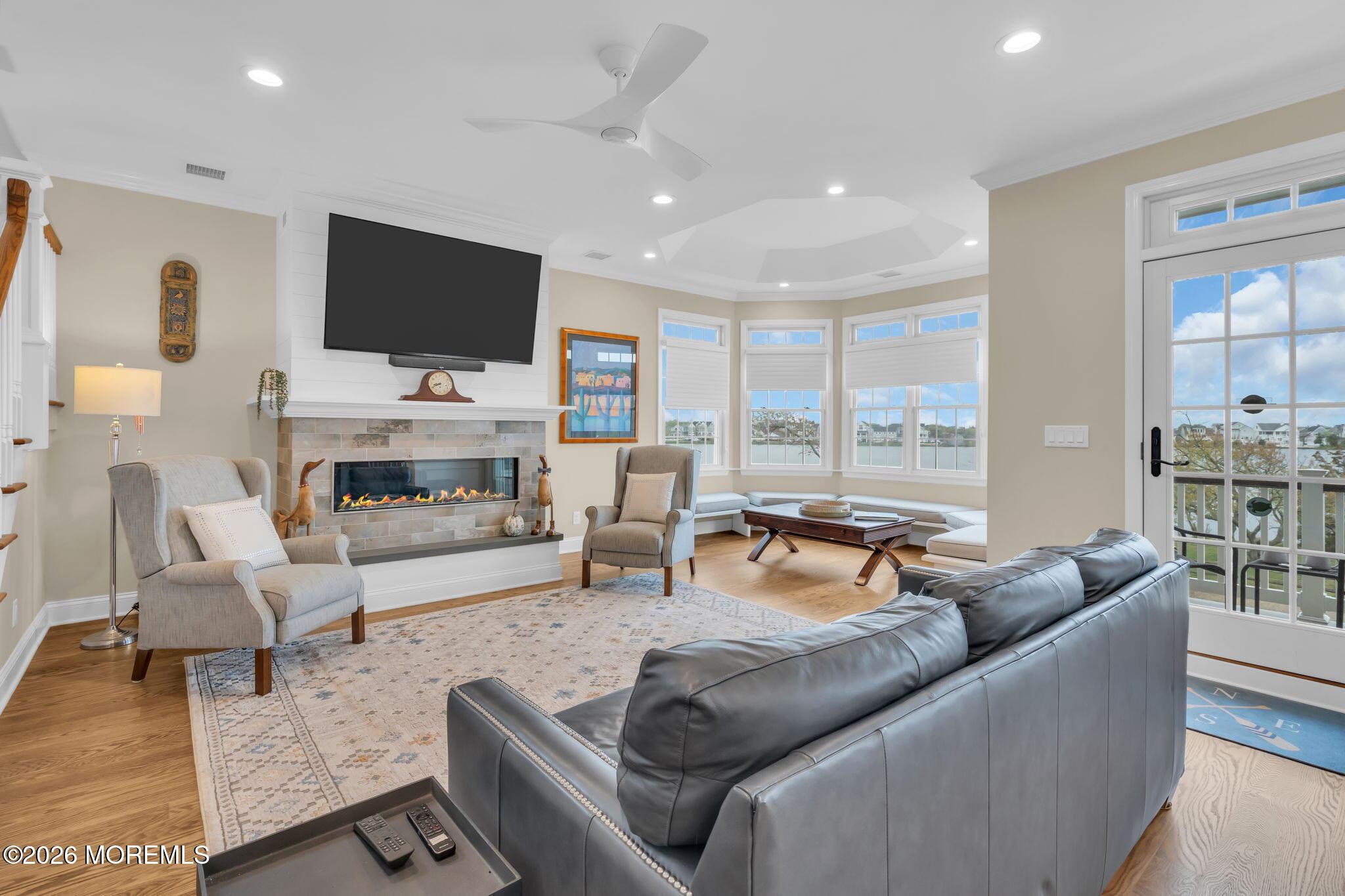 Image 4: gathering room