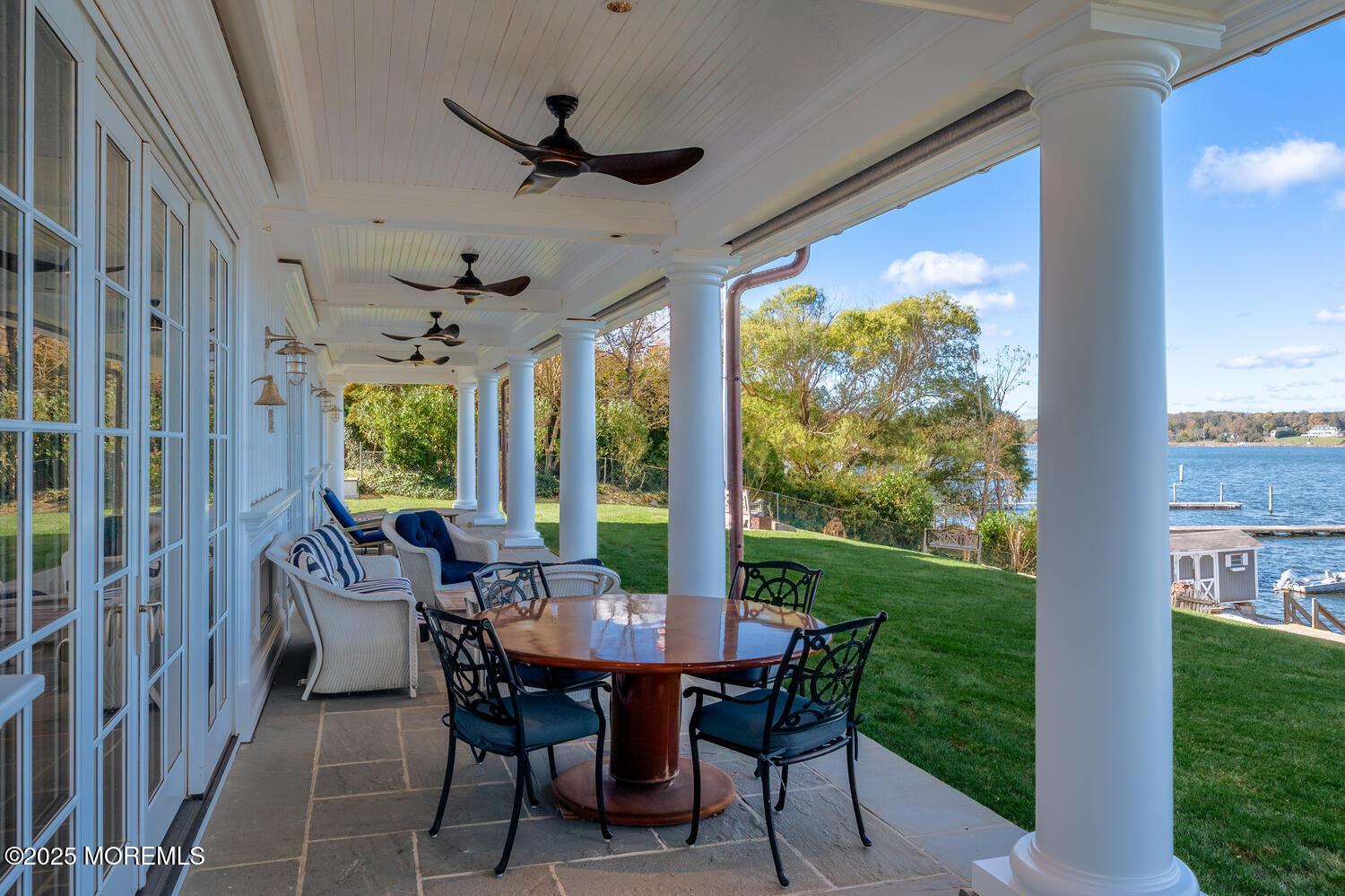 Image 4: coverd porch 3