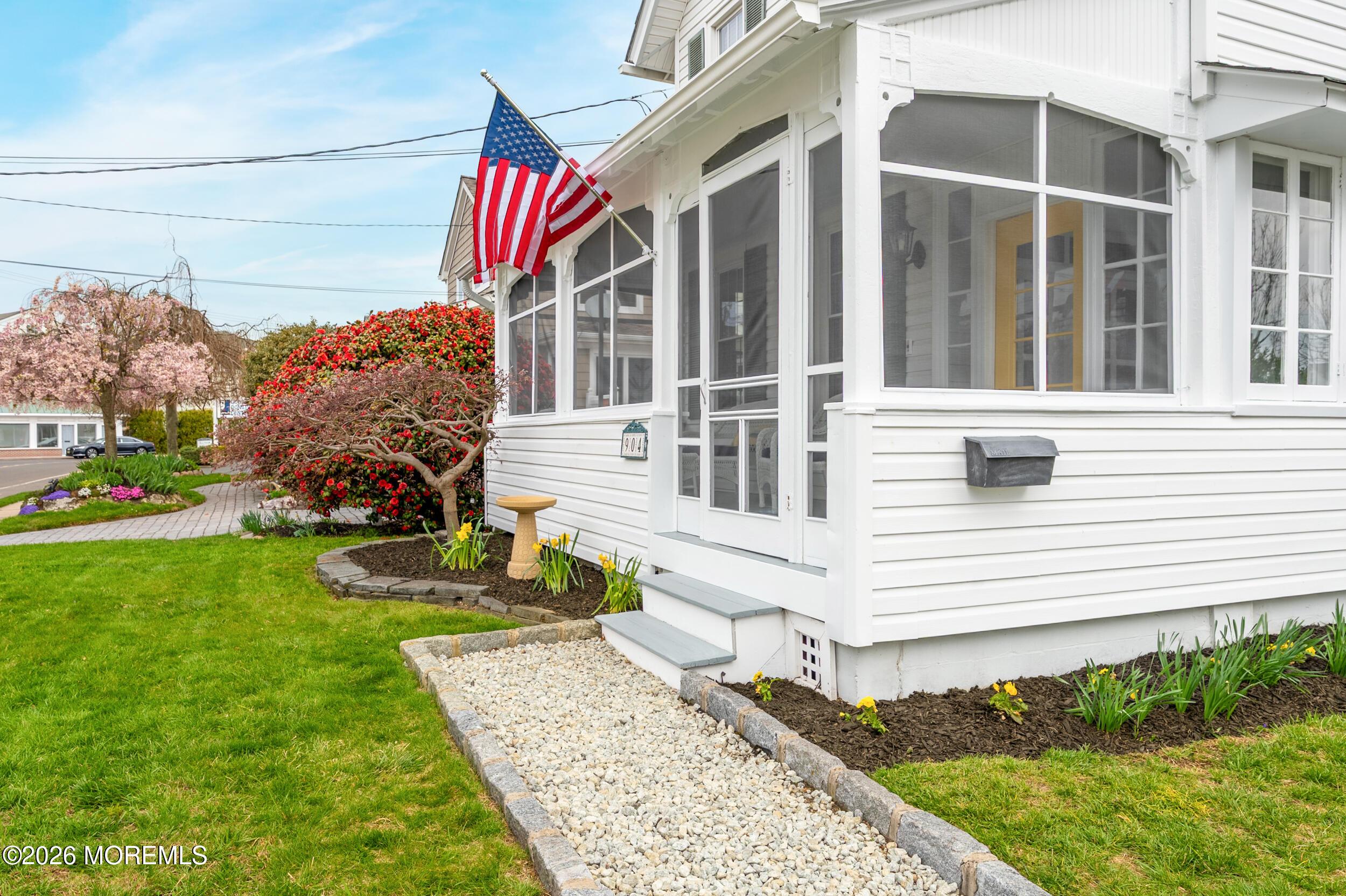 Image 3: 904 Arnold Avenue-2