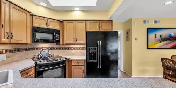 Image 3: 18-web-or-mls-DSC01192