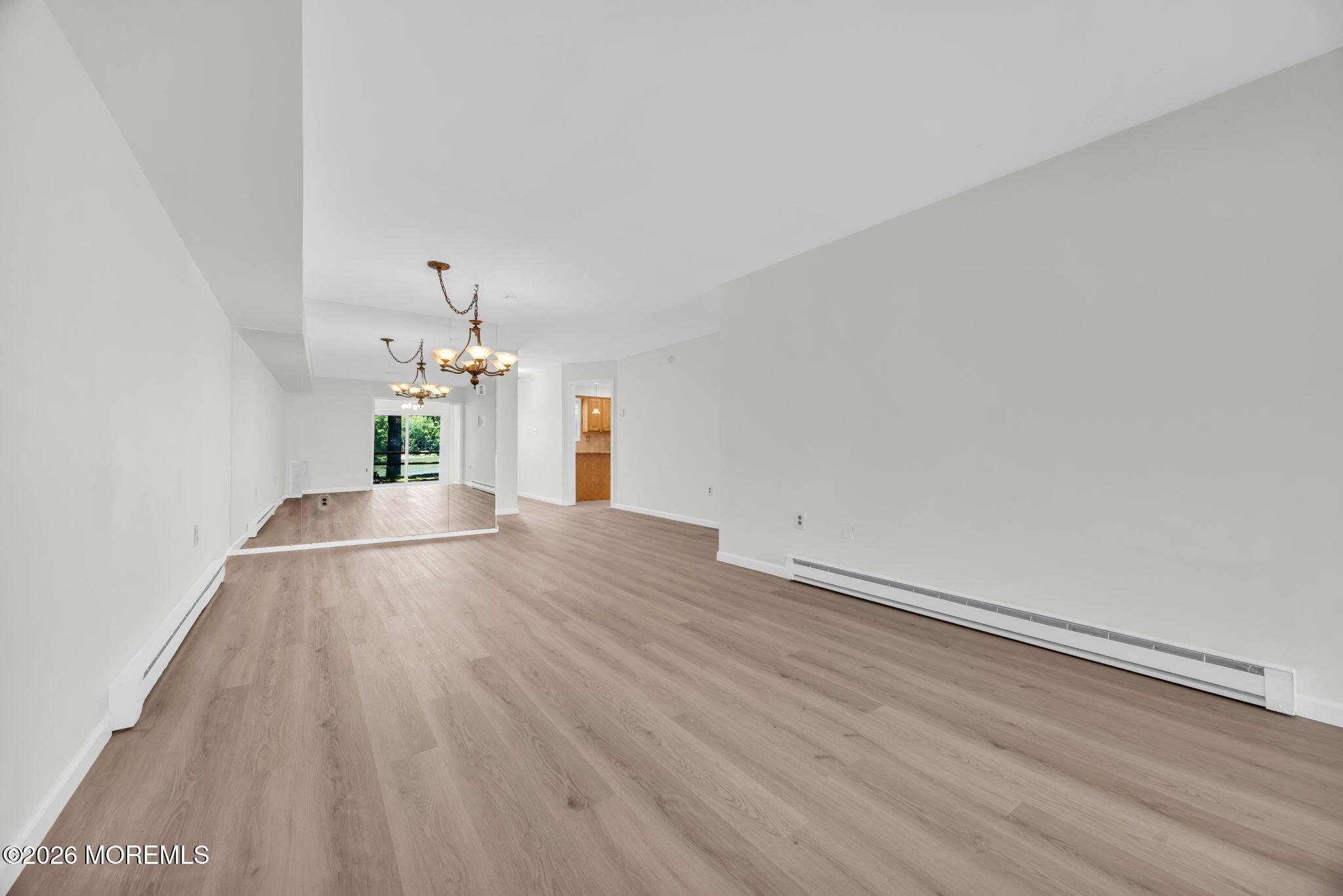 Image 4: 6-web-or-mls-2M1A2028