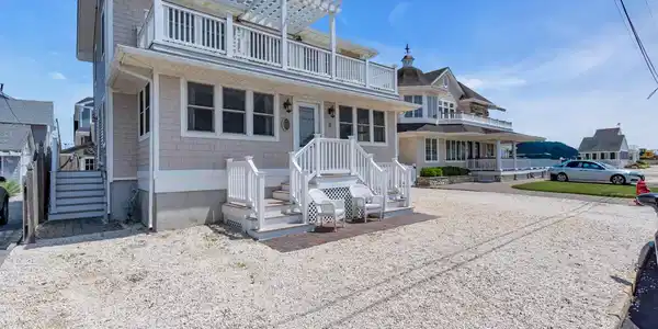 Image 3: Front House 2