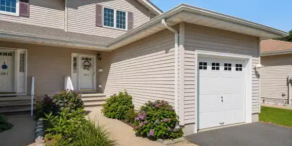 228-2 N 5th Avenue Unit 2